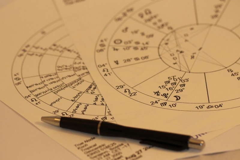 Гороскоп на февраль: советы астролога