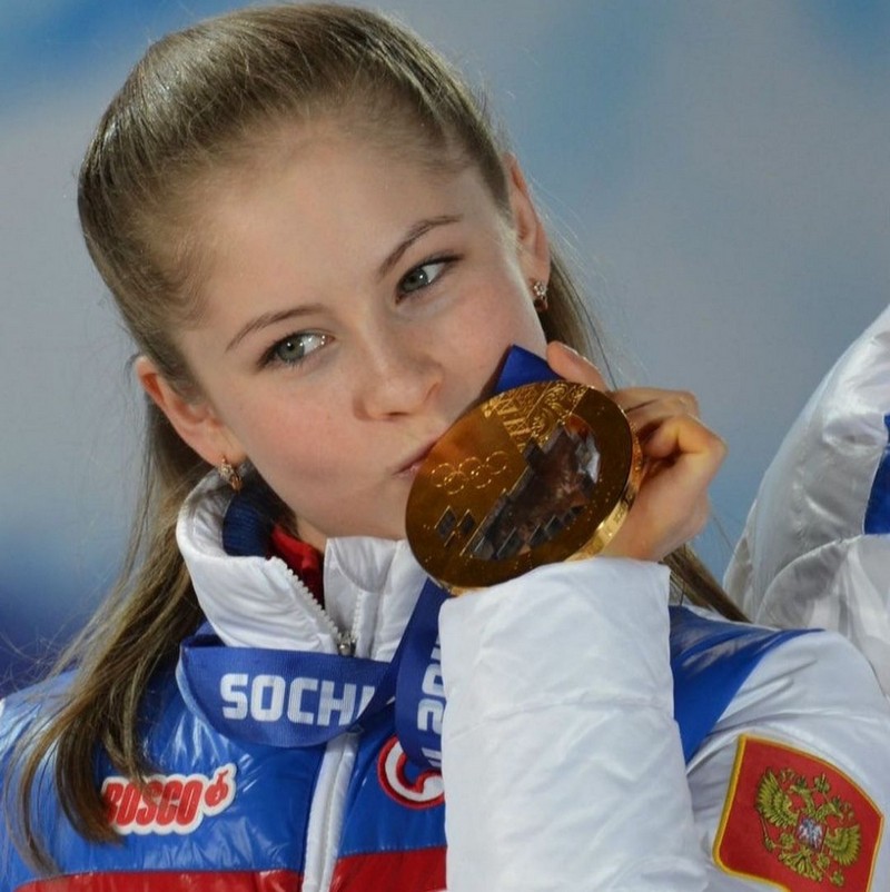 Олимпийская чемпионка показала подросшую дочку
