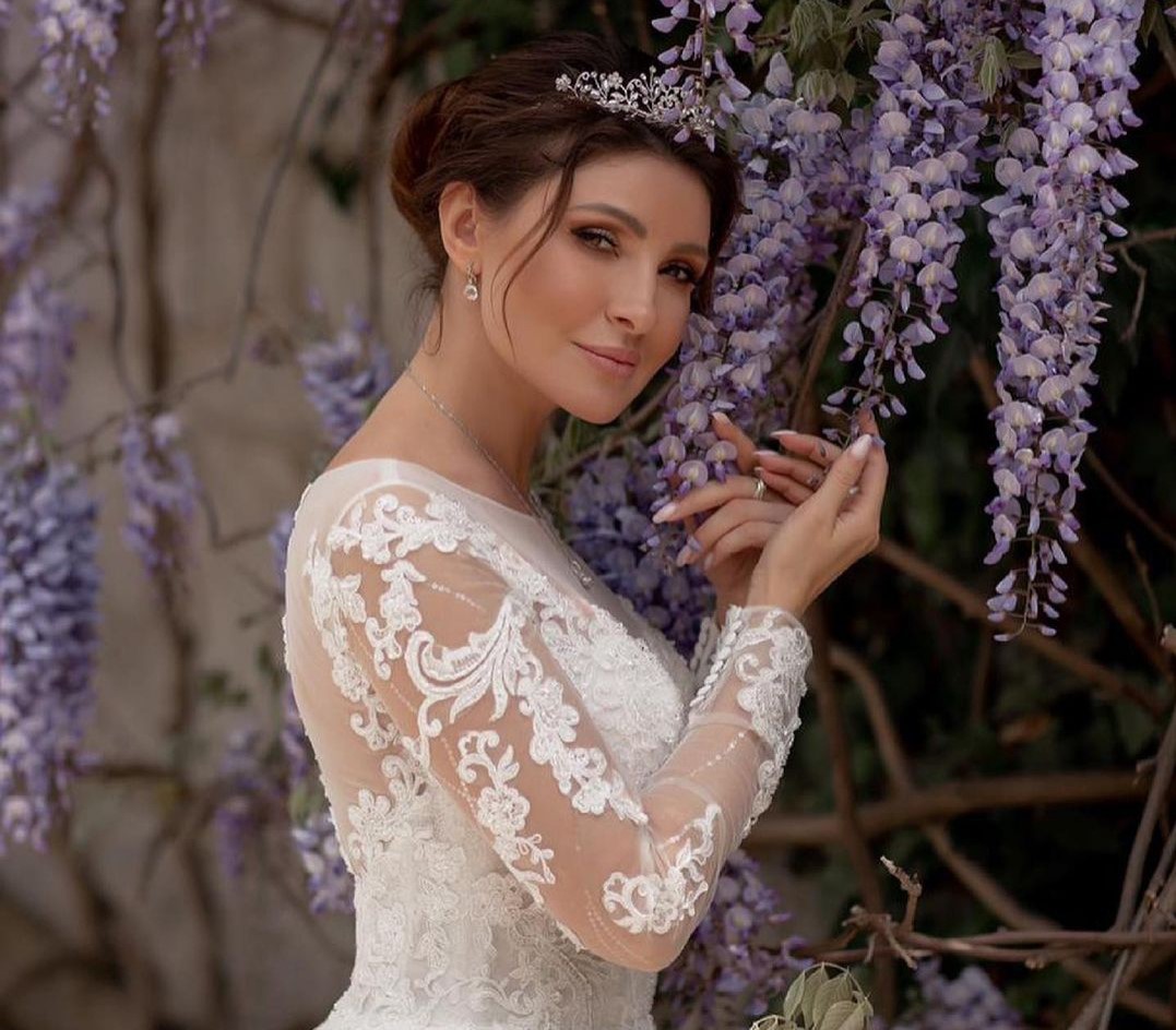 Анастасия Макеева похвасталась свадебным платьем