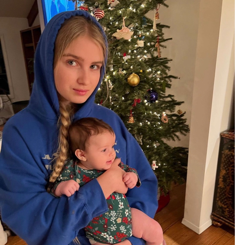Дочь Водяновой показала младенца