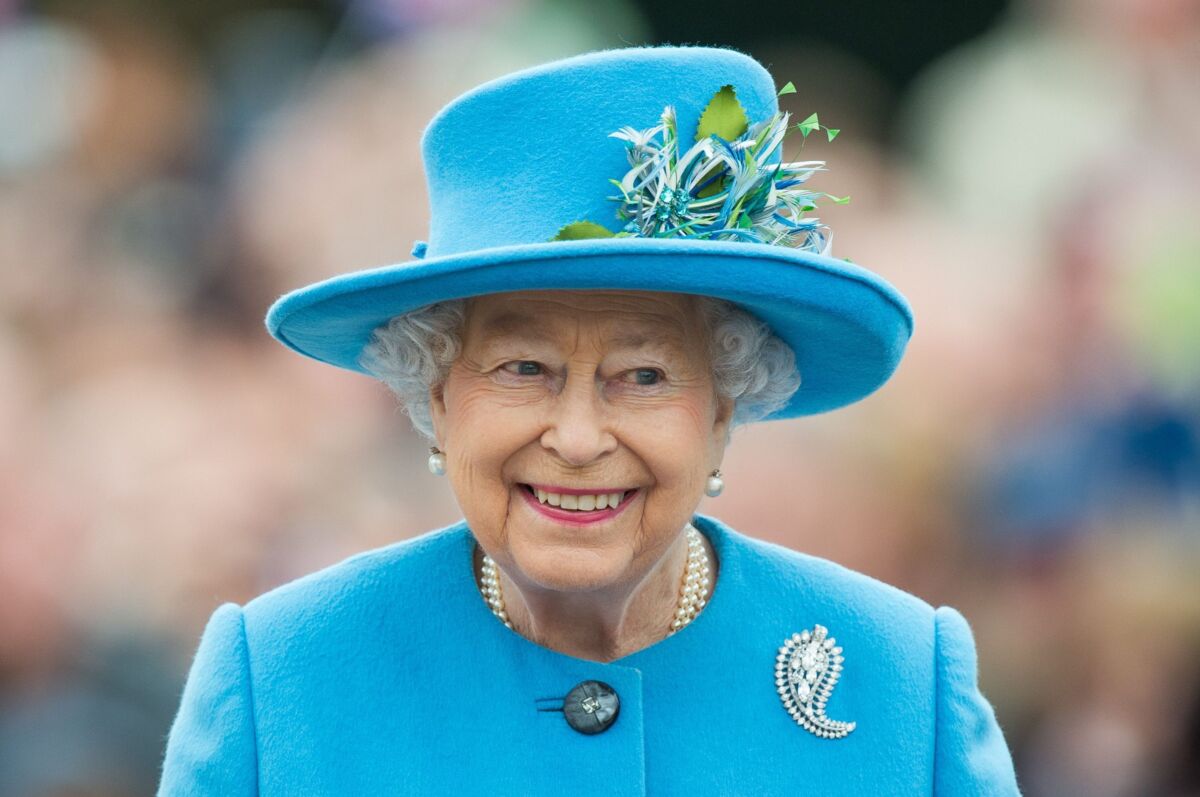 Королева заболела ковидом, а в СМИ ее похоронили