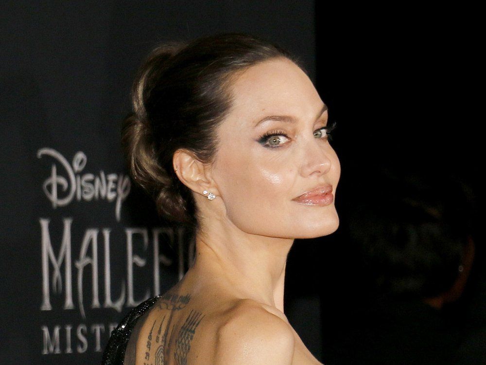 Анджелина Джоли закрутила роман