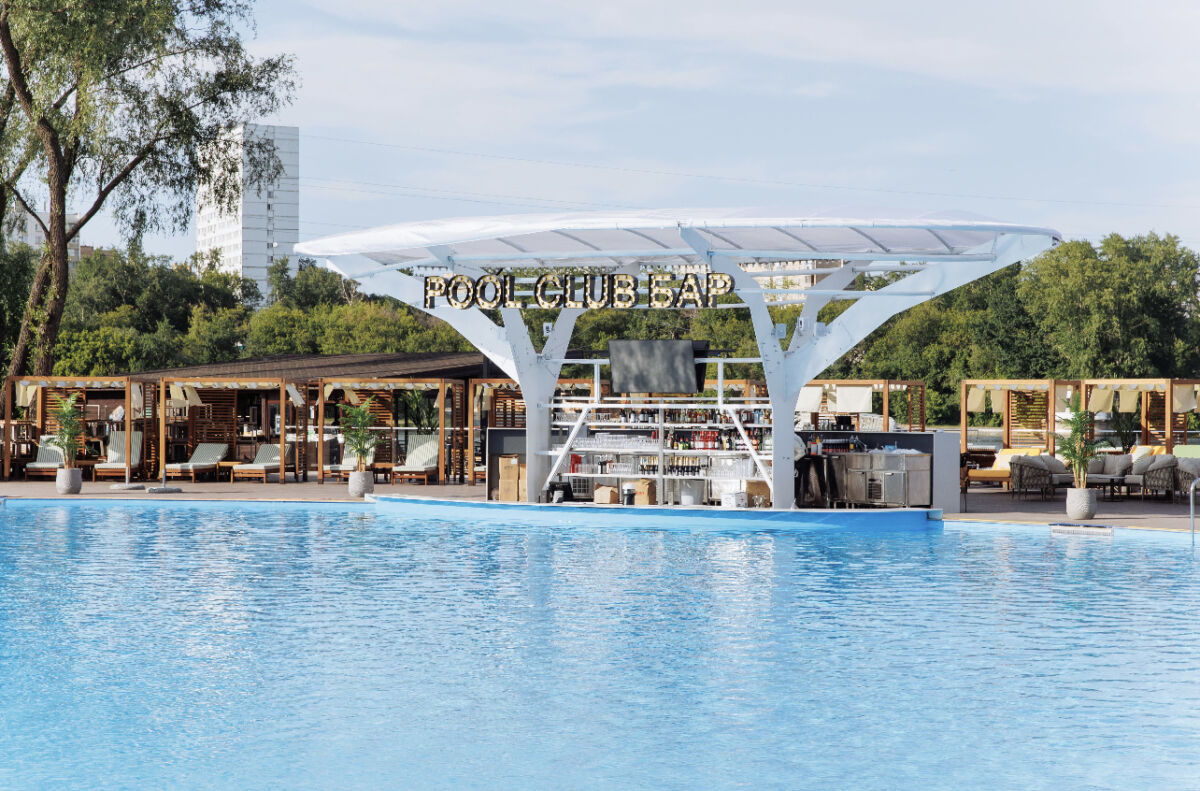 Пляжный клуб на «Острове Мечты» открыл пять бассейнов для посетителей