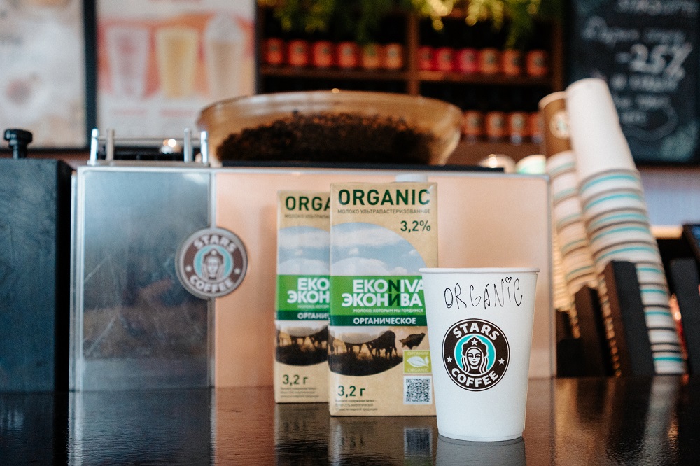 Сеть кофеен Stars Coffee переходит на органическое молоко