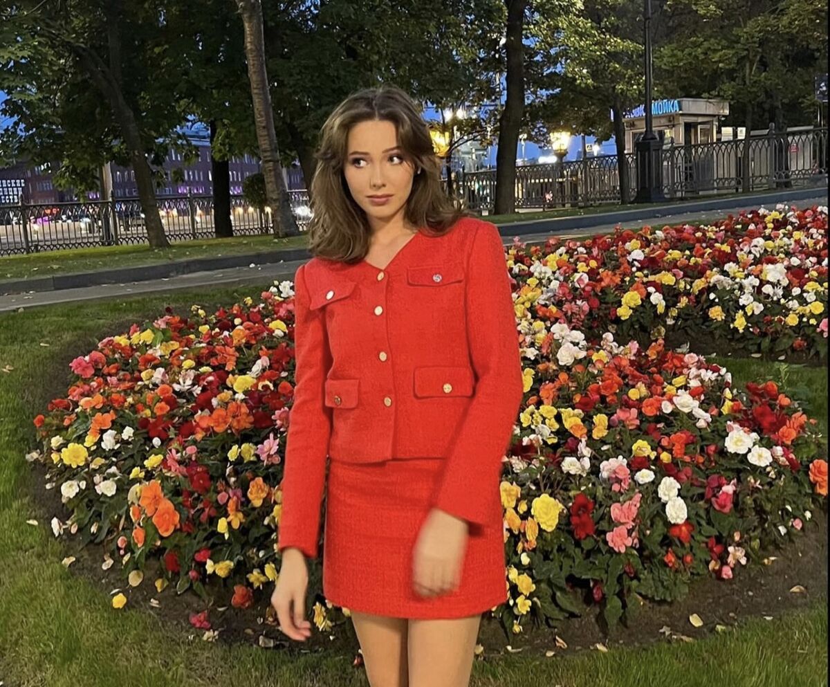 Дочь Юлии Началовой: новые фото повзрослевшей девушки